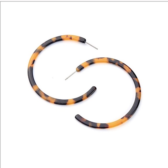 Tortoise Shell Hoop Acrylic Earrings - Picture 3 of 10
